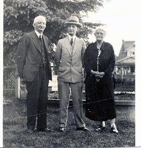 SCN Sr. with his parents, George and Mattie Nickle, ca. 1938