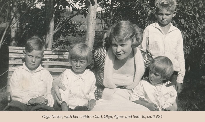 Olga Nickle, with her children Carl, Olga, Agnes and Sam Jr., ca 1921